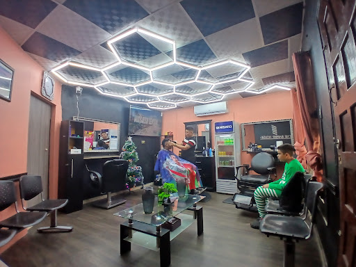 El Nica barbershop / Barber House