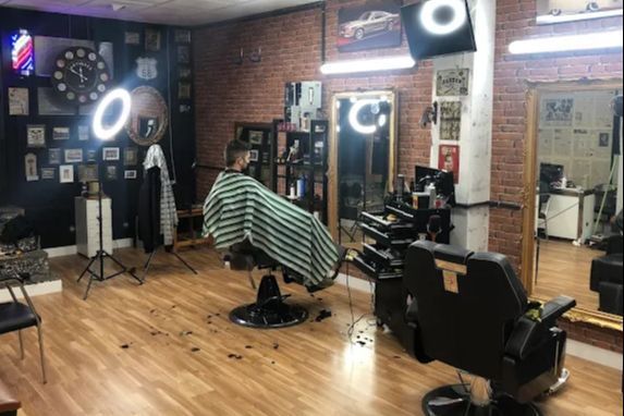 Opinión de Barbería Invictus | Reseña y Experiencia Real en su Servicio de Corte