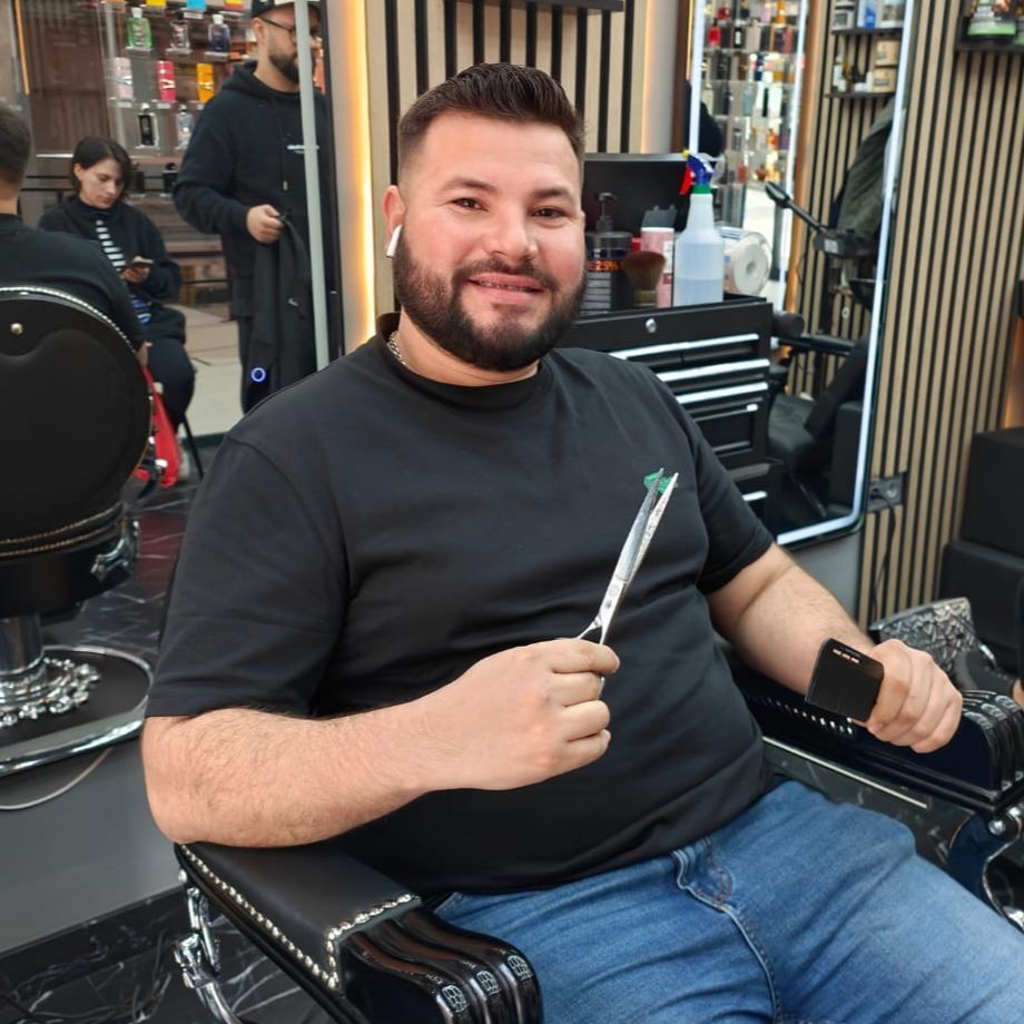 Opinión de Barbería El Marqués: Calidad y Estilo en Cortes Clásicos