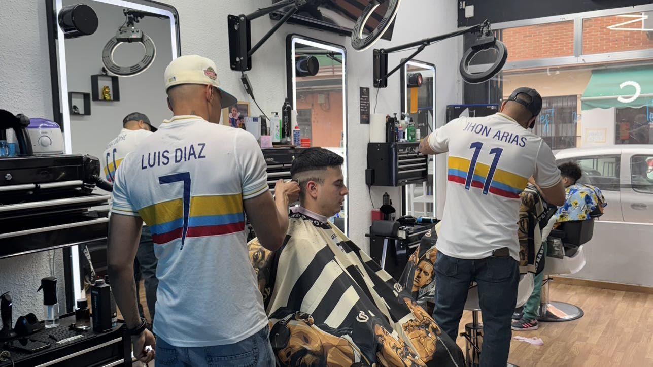Opinión de Melos Barber Shop: calidad y estilo en la barbería moderna