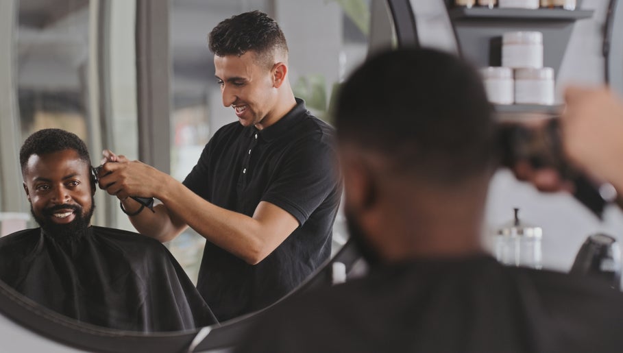 Opinión de Lily Salon and Barber | Calidad y servicio en barbería y salón