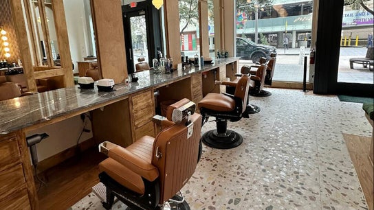 Opinión sincera de Dallas Salon & Barbershop: cortes profesionales y ambiente único