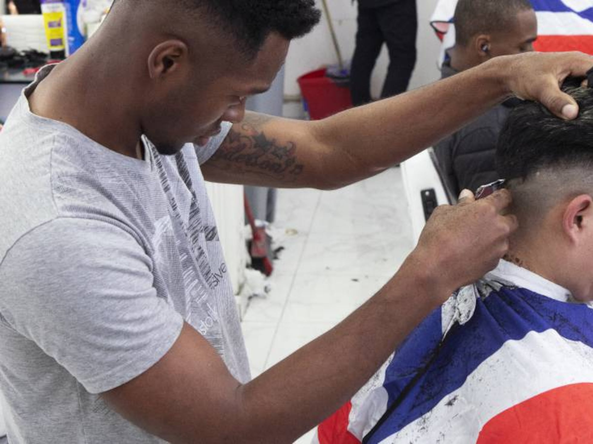 Opinión de Barbería El Negro: Estilo y Calidad en Cortes de Pelo